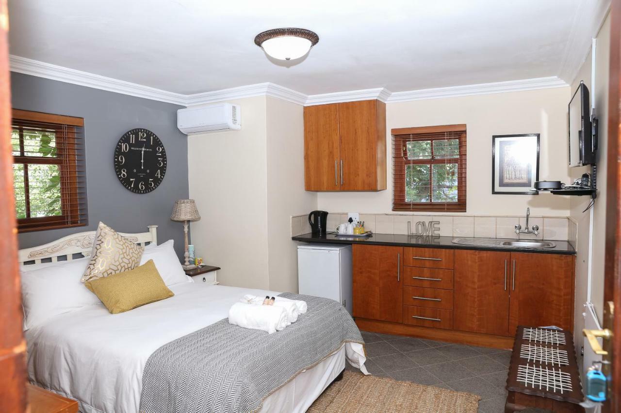 Angel Oak Guesthouse Brits Exterior photo